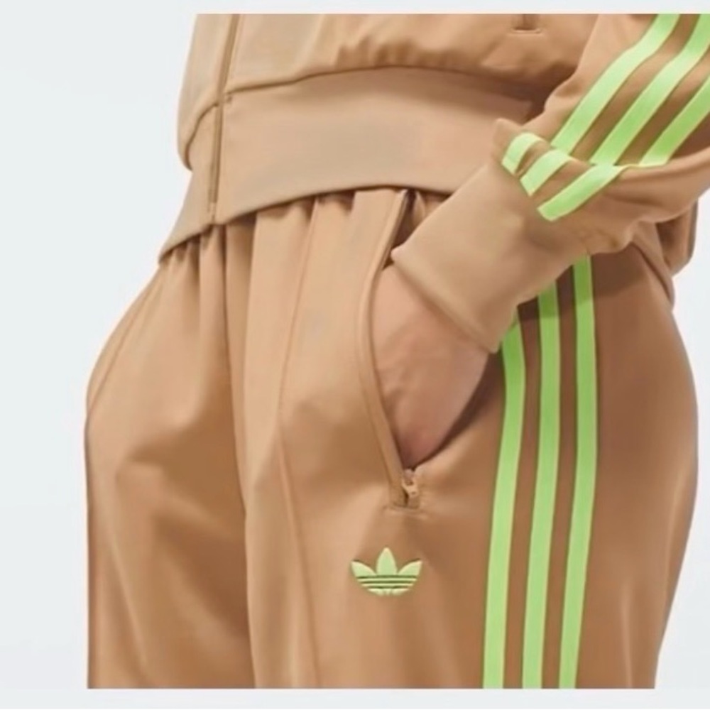 Adidas Originals Women’s Classic Loose Firebird Track Pants - Cardboard JW1230 - Picture 4 of 9